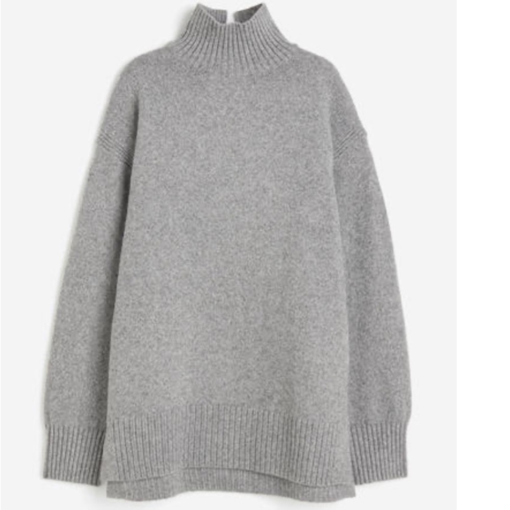 H&M Oversized Turtleneck Sweater in Gray Size Small